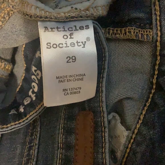 Dark blue skinny jeans. - Picture 4 of 5